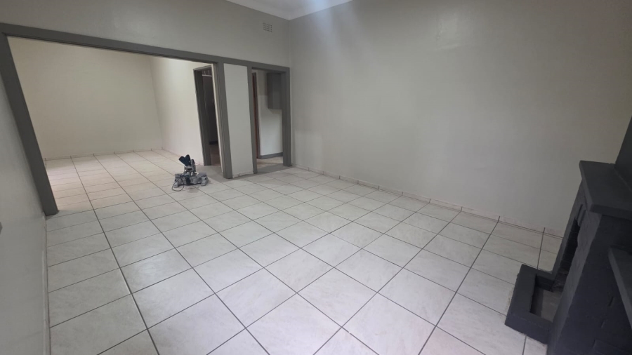 To Let 3 Bedroom Property for Rent in Wilkoppies North West